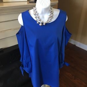 NWT Cold Shoulder Top